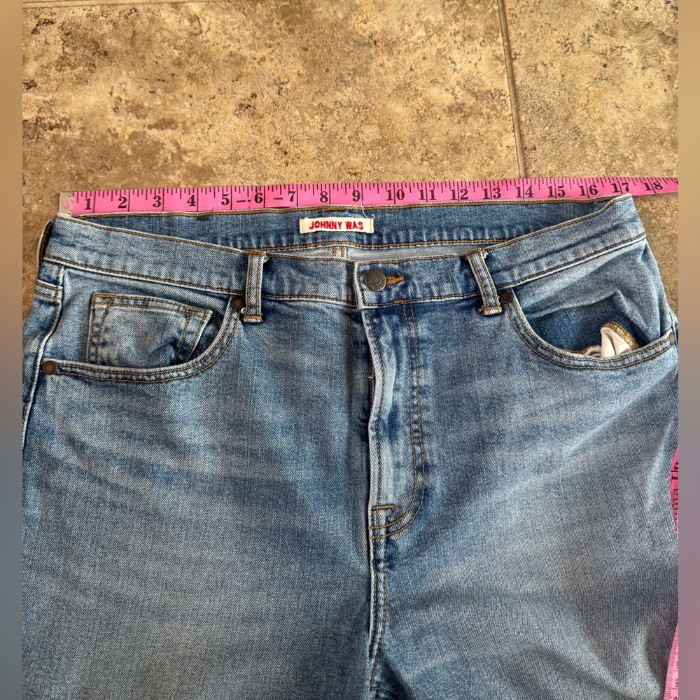 R Johnny was the cropped baby boot mid rise slight boot denim jeans - Picture 6 of 8